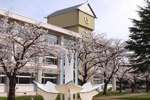 秋田大学教育文化学部附属中学校の写真