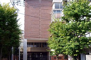 [東京都の私立中学校 偏差値ランキング（2024年度） 11位] 駒場東邦中学校