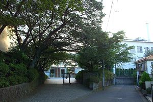 [神奈川県の私立中学校 偏差値ランキング（2024年度） 2位] 慶應義塾普通部