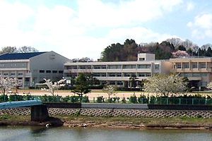 [鳥取県の私立中学校 偏差値ランキング（2024年度） 2位] 鳥取大学附属中学校