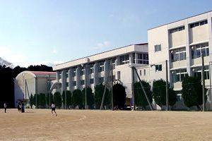 [長崎県の私立中学校 偏差値ランキング（2024年度） 8位] 長崎県立長崎東中学校