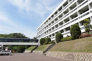 [兵庫県の私立中学校 偏差値ランキング（2024年度） 1位] 須磨学園中学校