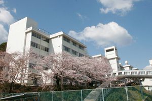 [高知県の私立中学校 偏差値ランキング（2024年度） 6位] 高知中学校