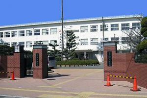[関西地方の私立中学校 偏差値ランキング（2024年度） 4位] 和歌山県立向陽中学校